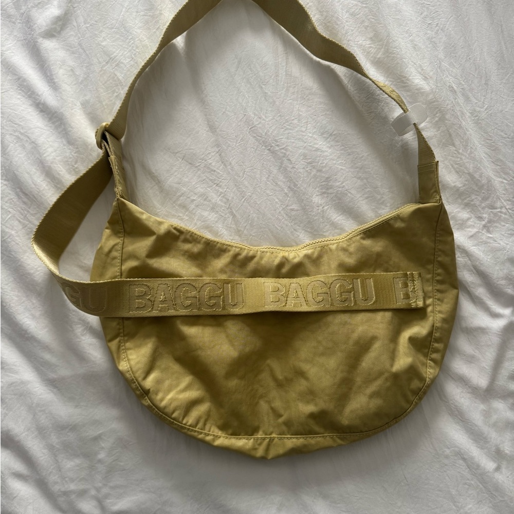 Baggu Medium Crescent Bag - Buter